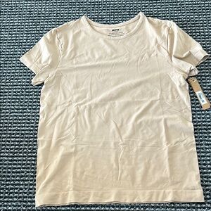 NWT SKIMS Smooth T shirt  Short Sleeve Clay Size Large